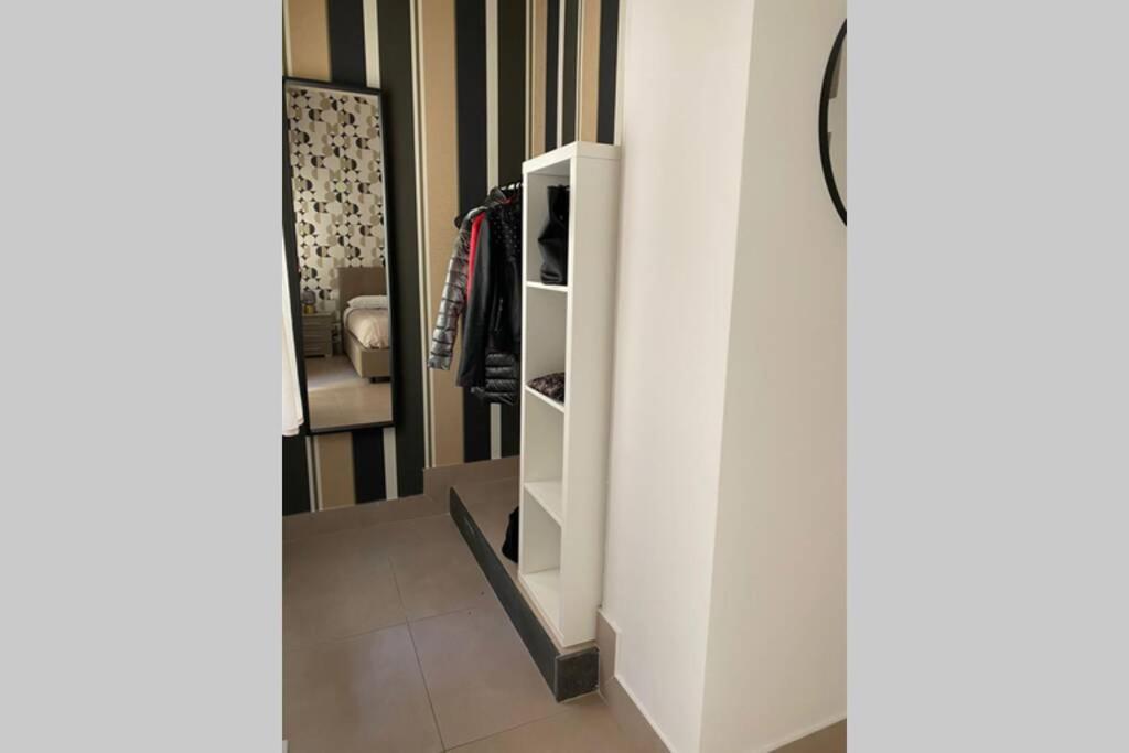 B&B Piano1 Interno5 - Accogliente E Moderno Bilocale Vicino Al Centro Салерно Екстер'єр фото